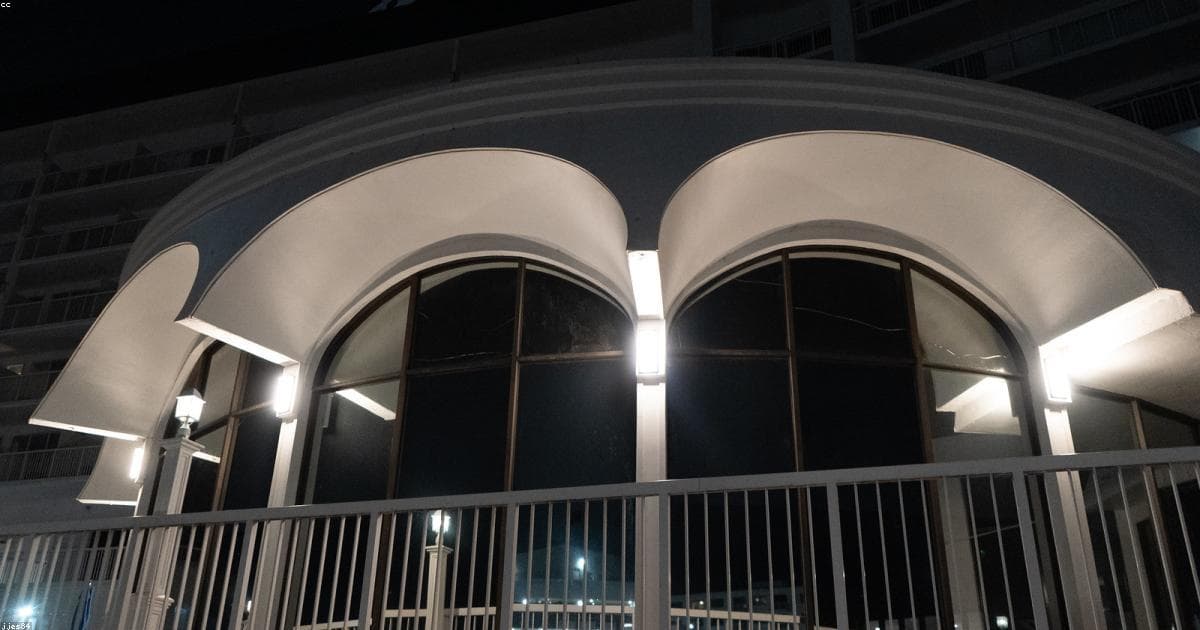 The Future of Work: Managing the Synthetic Workforce